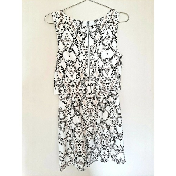 Banana Republic Dress Snake Print Tiered Dress Size 4 - Picture 4 of 4